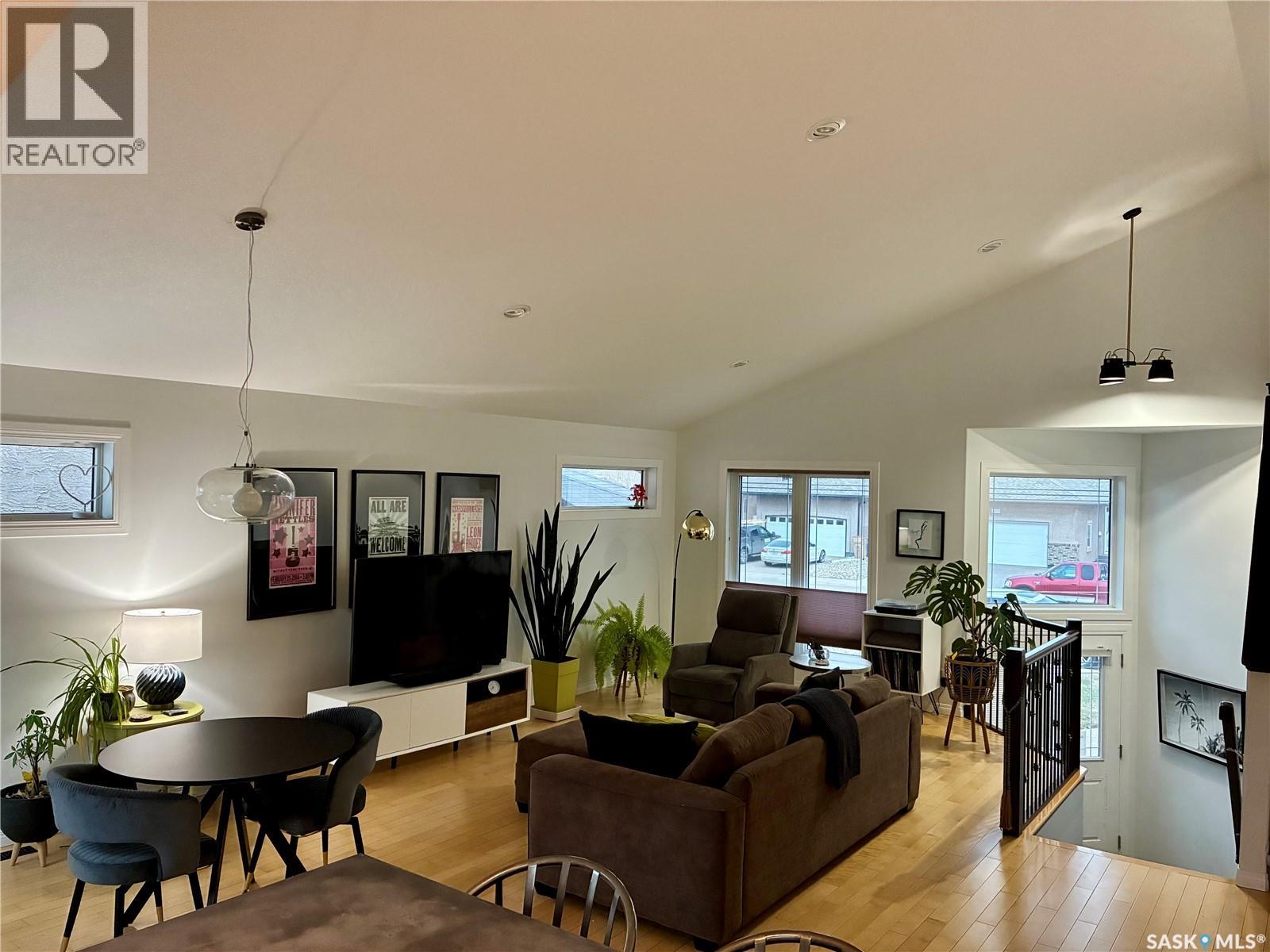 4014 Cumberland Road E, Regina, Saskatchewan  S4V 1E7 - Photo 10 - SK033148