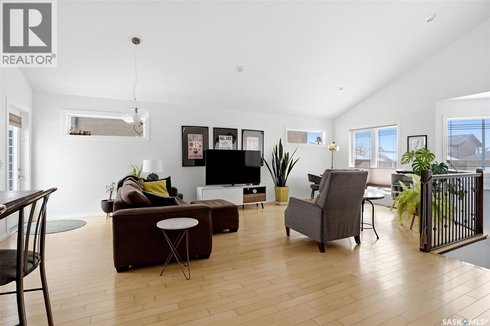 4014 Cumberland Road E, Regina, Saskatchewan  S4V 1E7 - Photo 4 - SK033148