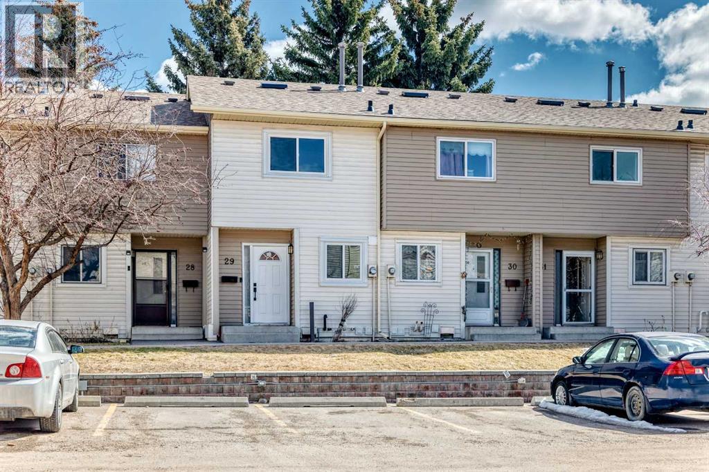 29, 2519 38 Street Ne, Calgary, Alberta  T1Y 4W8 - Photo 2 - A2300238