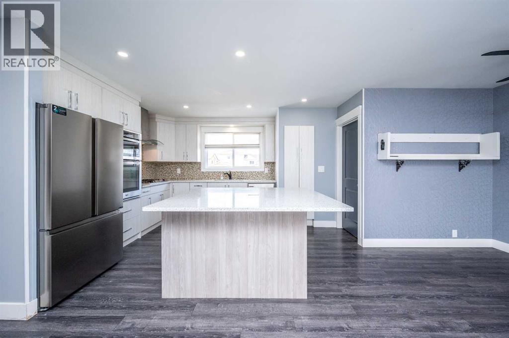 640 Rundleridge Drive NE, Calgary, Alberta  T1Y 2K9 - Photo 4 - A2305752