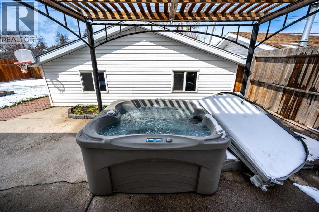 640 Rundleridge Drive NE, Calgary, Alberta  T1Y 2K9 - Photo 35 - A2305752