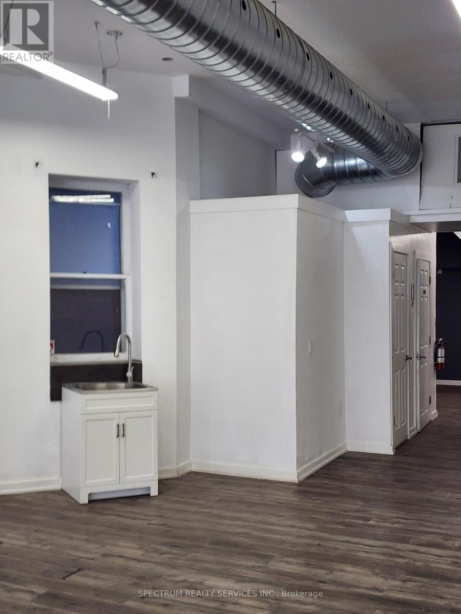 3126 Dundas Street W, Toronto, Ontario  M6P 2A1 - Photo 6 - W13051920