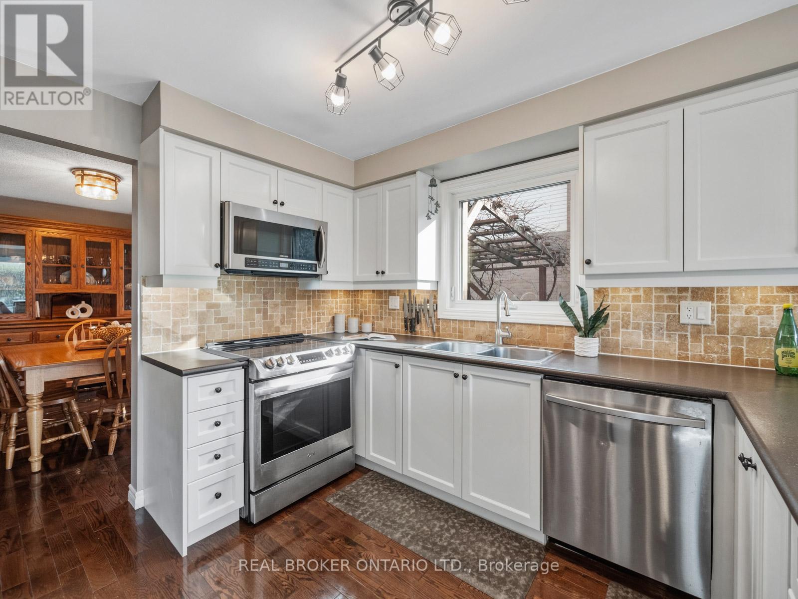 24 Mansion Street, Brampton, Ontario  L6S 3E2 - Photo 11 - W13051944