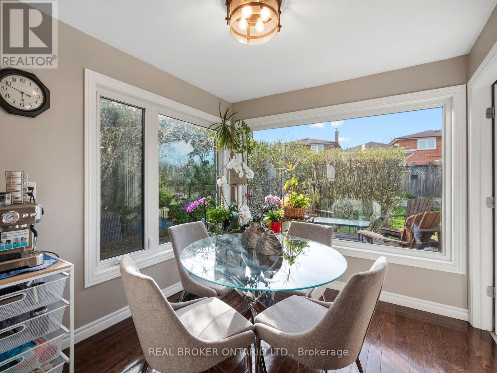 24 Mansion Street, Brampton, Ontario  L6S 3E2 - Photo 13 - W13051944