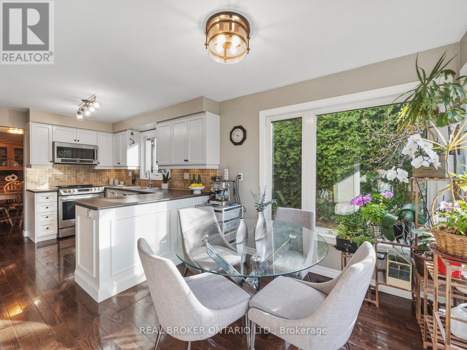 24 Mansion Street, Brampton, Ontario  L6S 3E2 - Photo 14 - W13051944