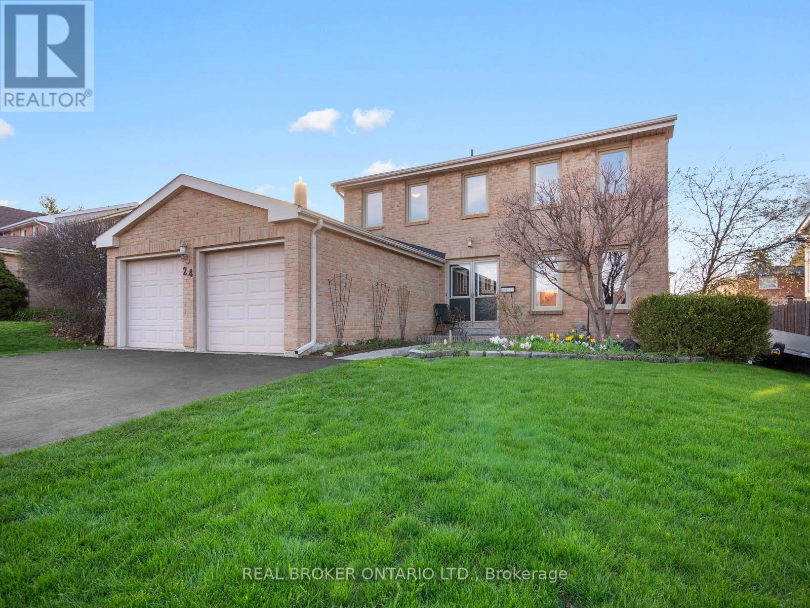 24 Mansion Street, Brampton, Ontario  L6S 3E2 - Photo 2 - W13051944