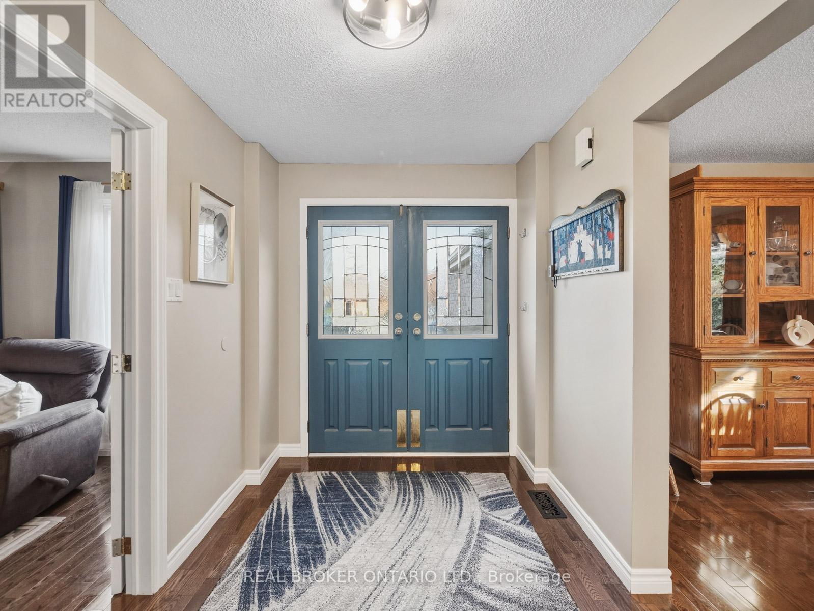 24 Mansion Street, Brampton, Ontario  L6S 3E2 - Photo 4 - W13051944