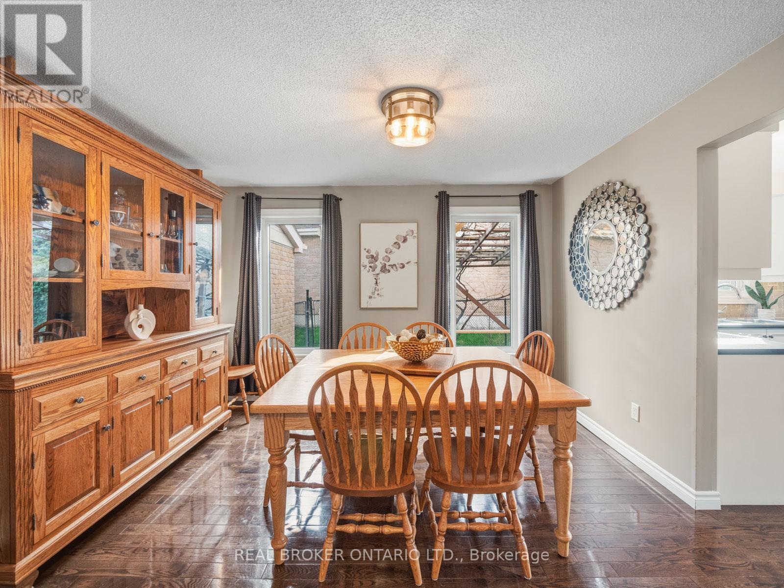 24 Mansion Street, Brampton, Ontario  L6S 3E2 - Photo 8 - W13051944