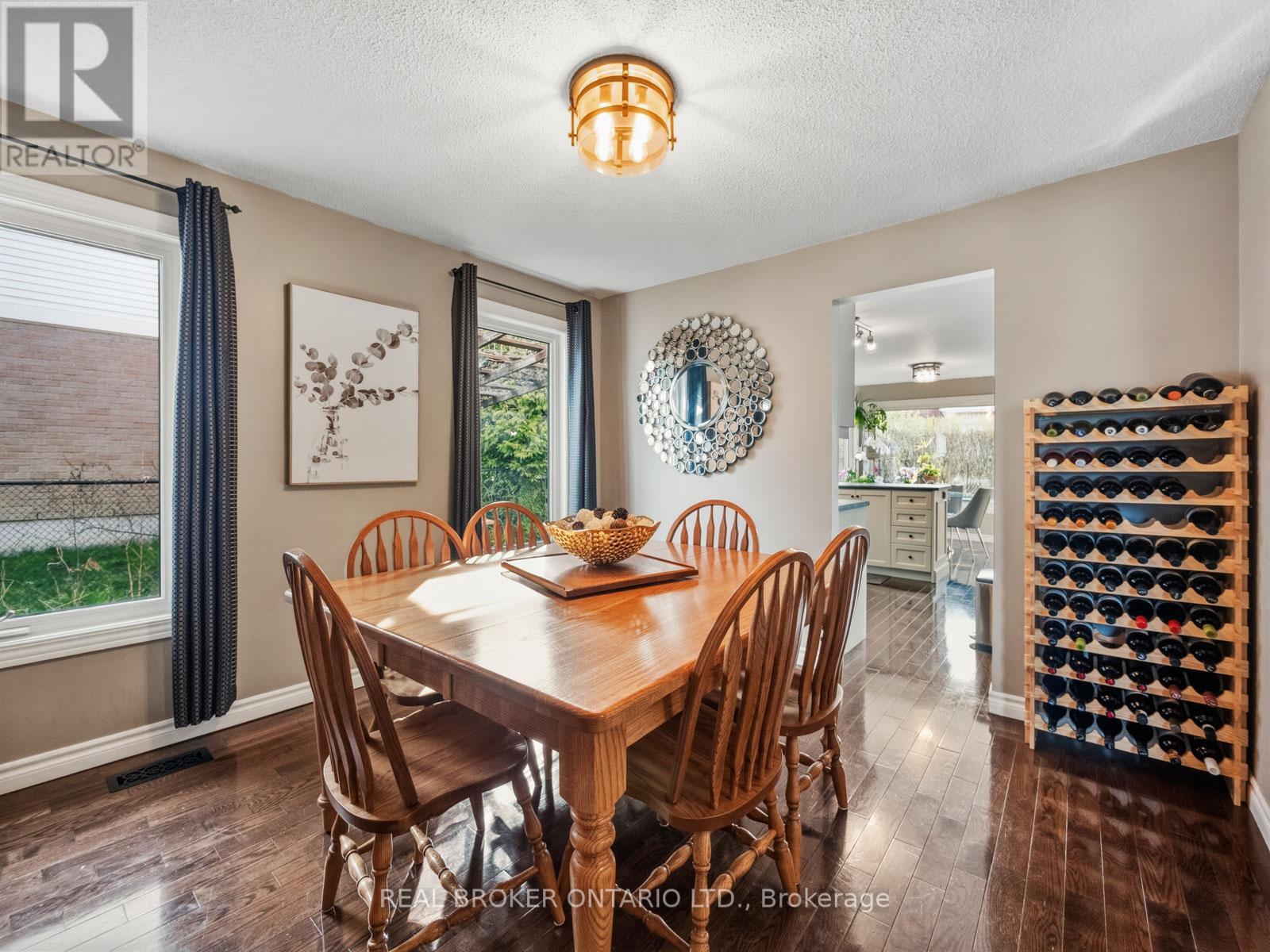 24 Mansion Street, Brampton, Ontario  L6S 3E2 - Photo 9 - W13051944