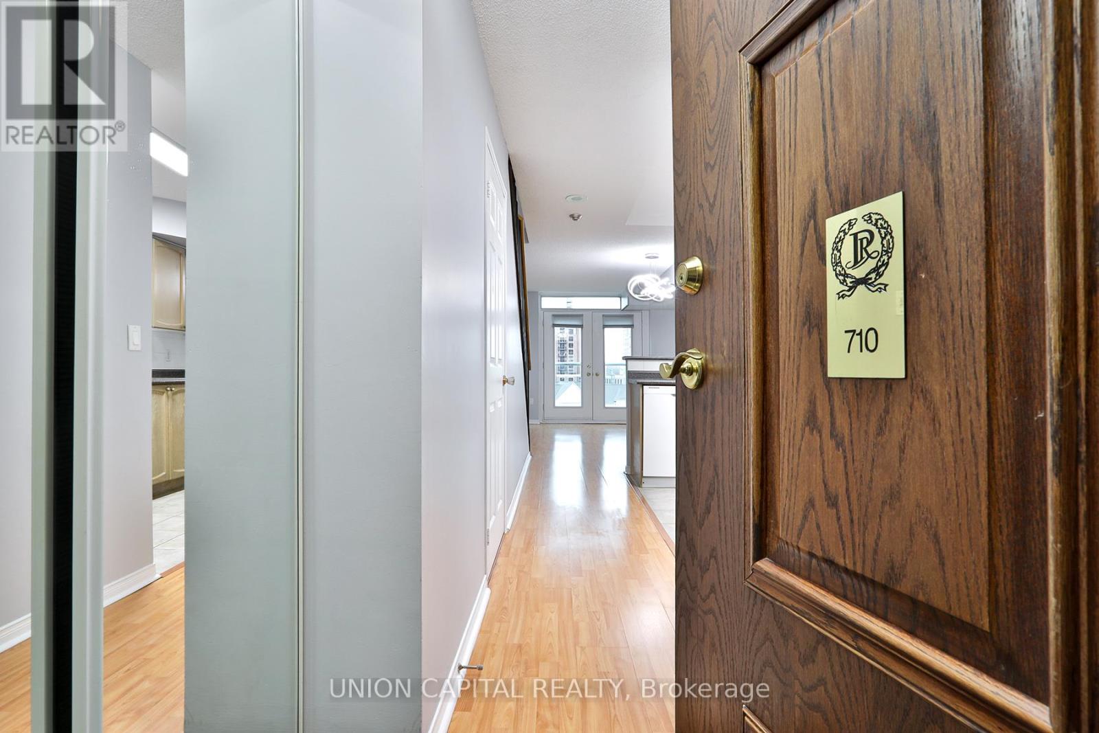 710 - 17 Michael Power Place, Toronto, Ontario  M9A 5G5 - Photo 2 - W13051960