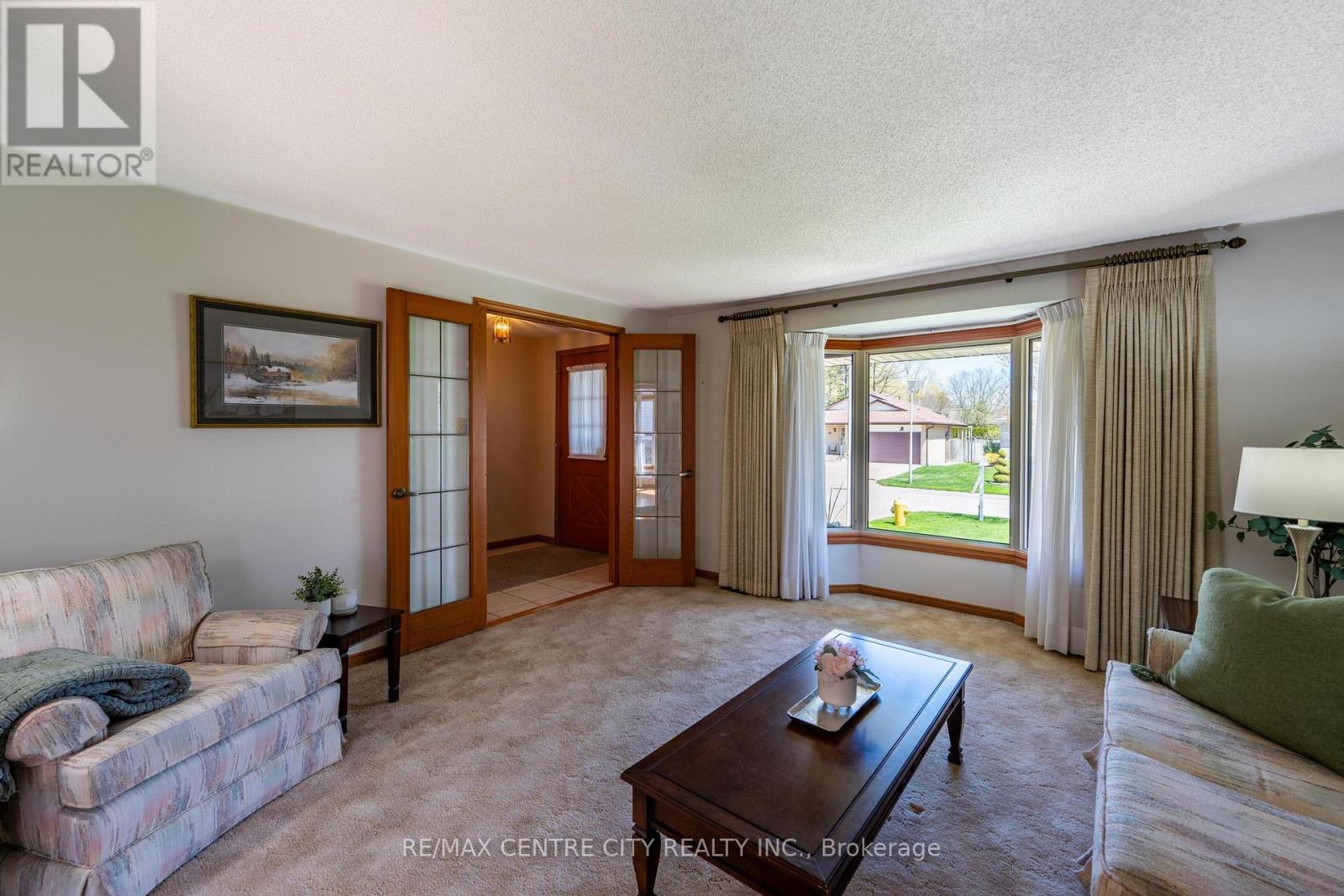 22 Saddy Crescent, London East, Ontario  N5V 3W1 - Photo 4 - X13051976