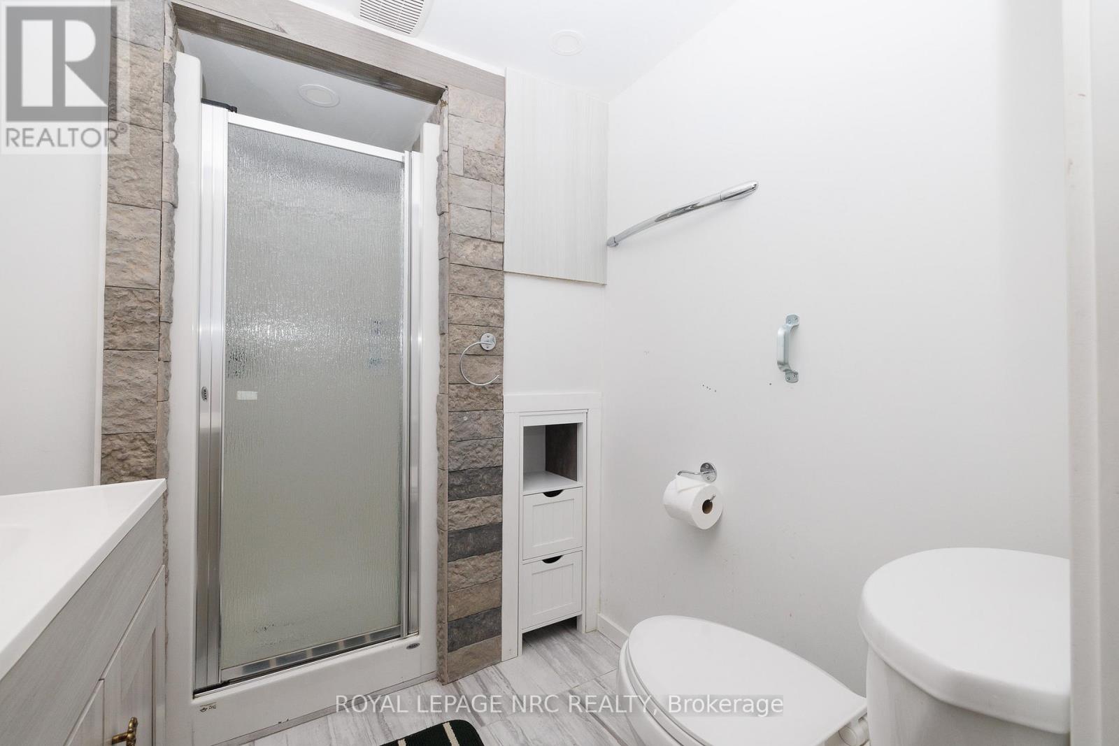 73 Queen Street S, Thorold, Ontario  L2V 3N6 - Photo 33 - X13052004