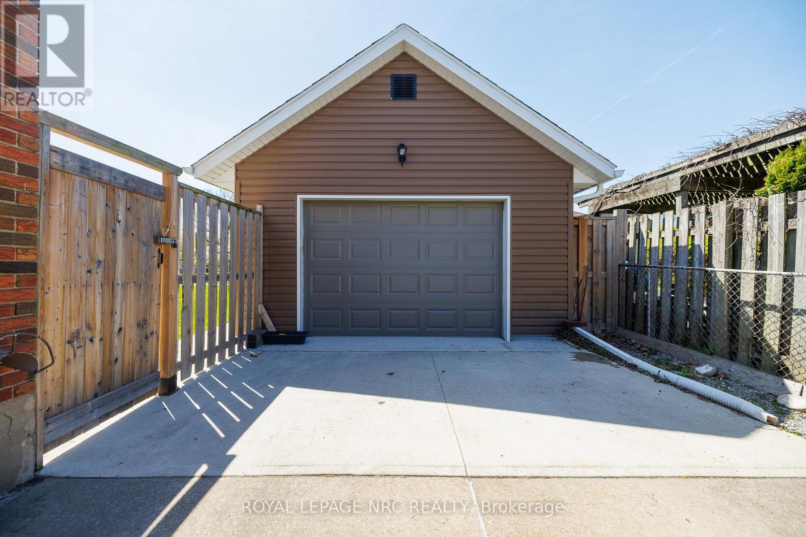 73 Queen Street S, Thorold, Ontario  L2V 3N6 - Photo 5 - X13052004