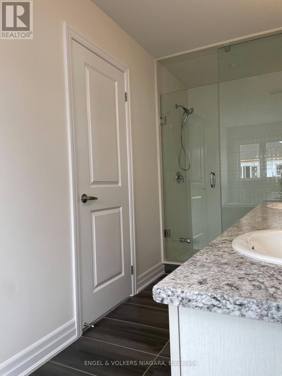 9266 Griffon Street, Niagara Falls, Ontario  L2G 3R6 - Photo 12 - X13052182