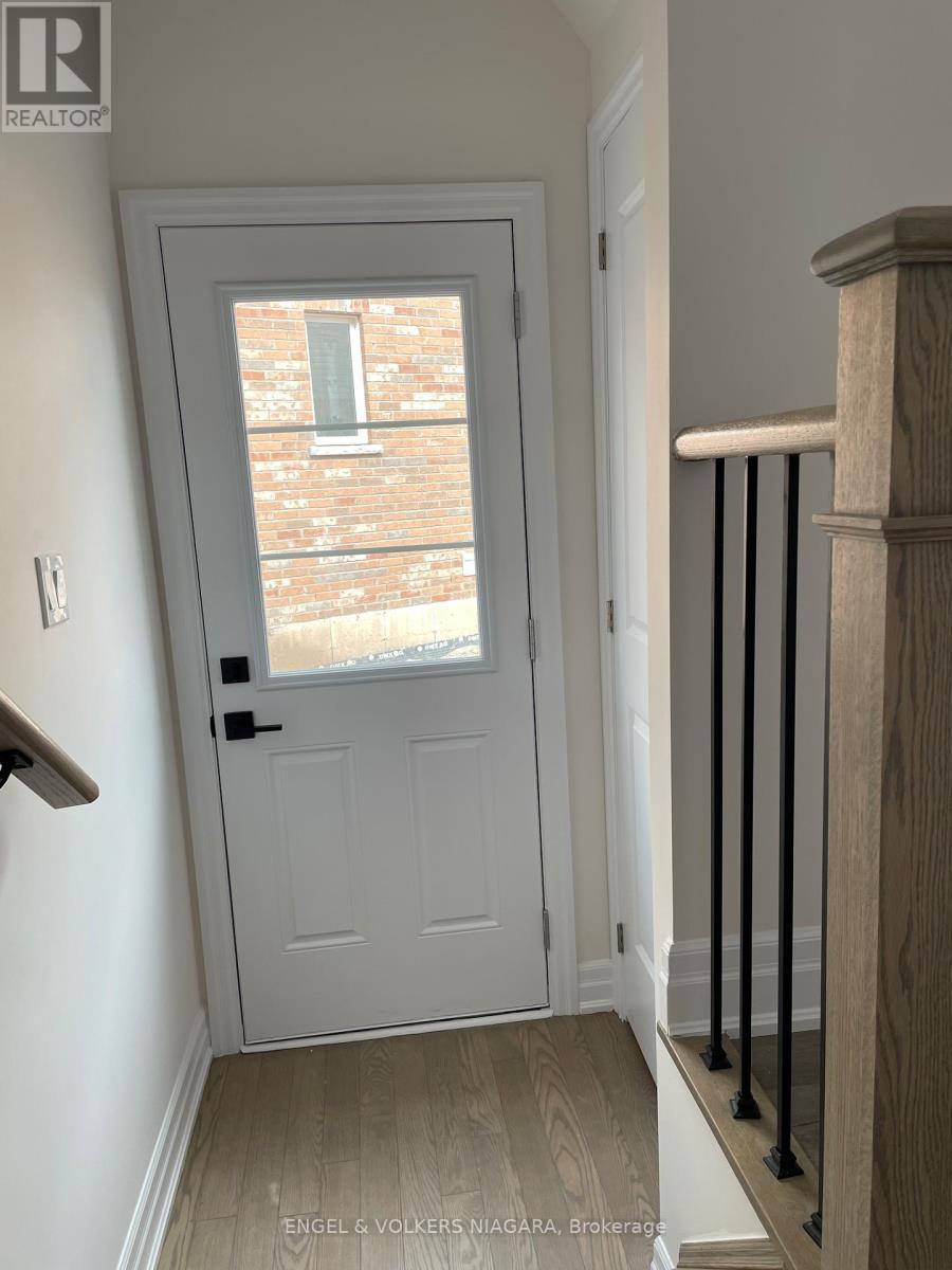 9266 Griffon Street, Niagara Falls, Ontario  L2G 3R6 - Photo 13 - X13052182