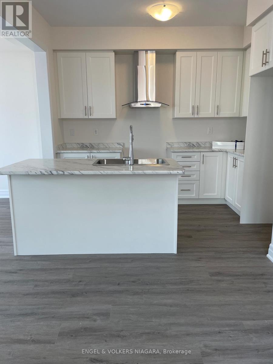 9266 Griffon Street, Niagara Falls, Ontario  L2G 3R6 - Photo 3 - X13052182