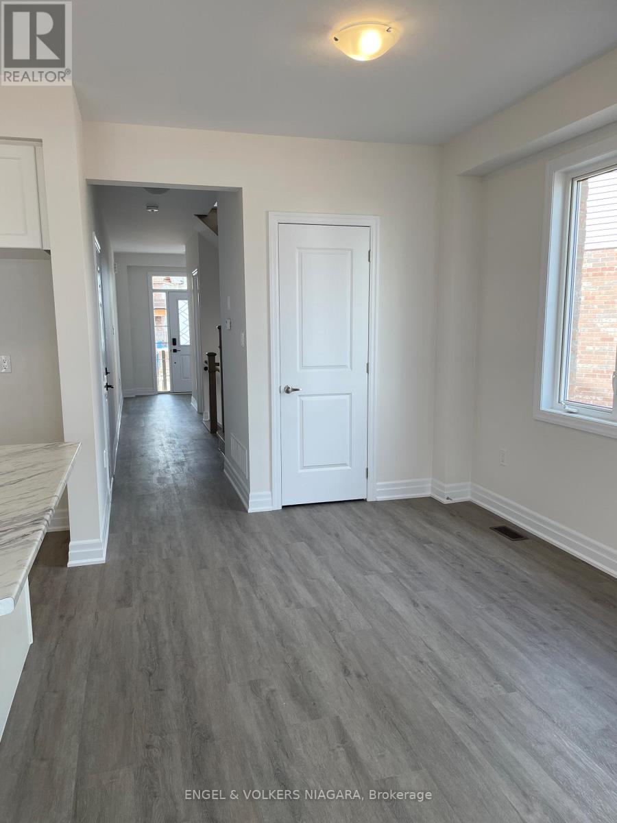 9266 Griffon Street, Niagara Falls, Ontario  L2G 3R6 - Photo 6 - X13052182