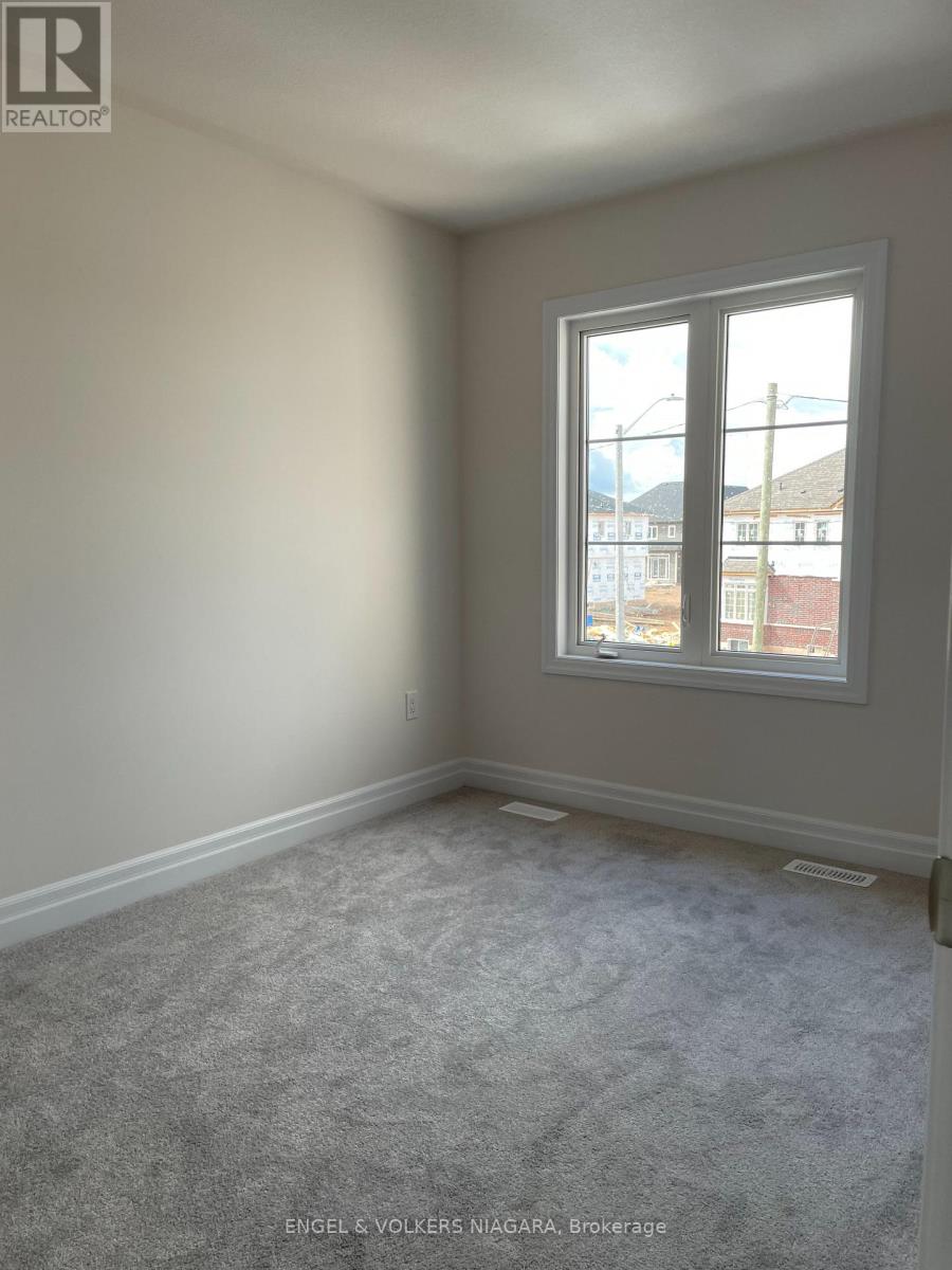 9266 Griffon Street, Niagara Falls, Ontario  L2G 3R6 - Photo 8 - X13052182