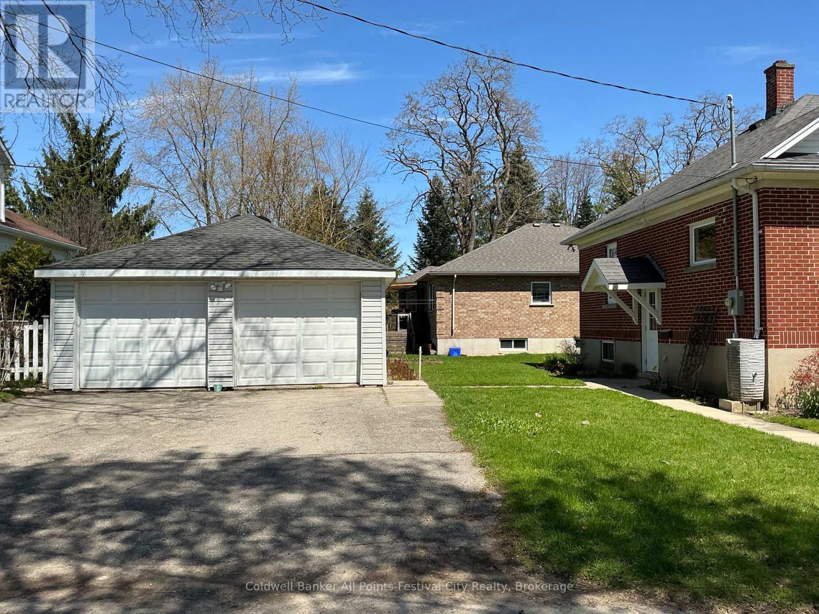 148 Wellington Street, West Perth, Ontario  N0K 1N0 - Photo 3 - X12967534