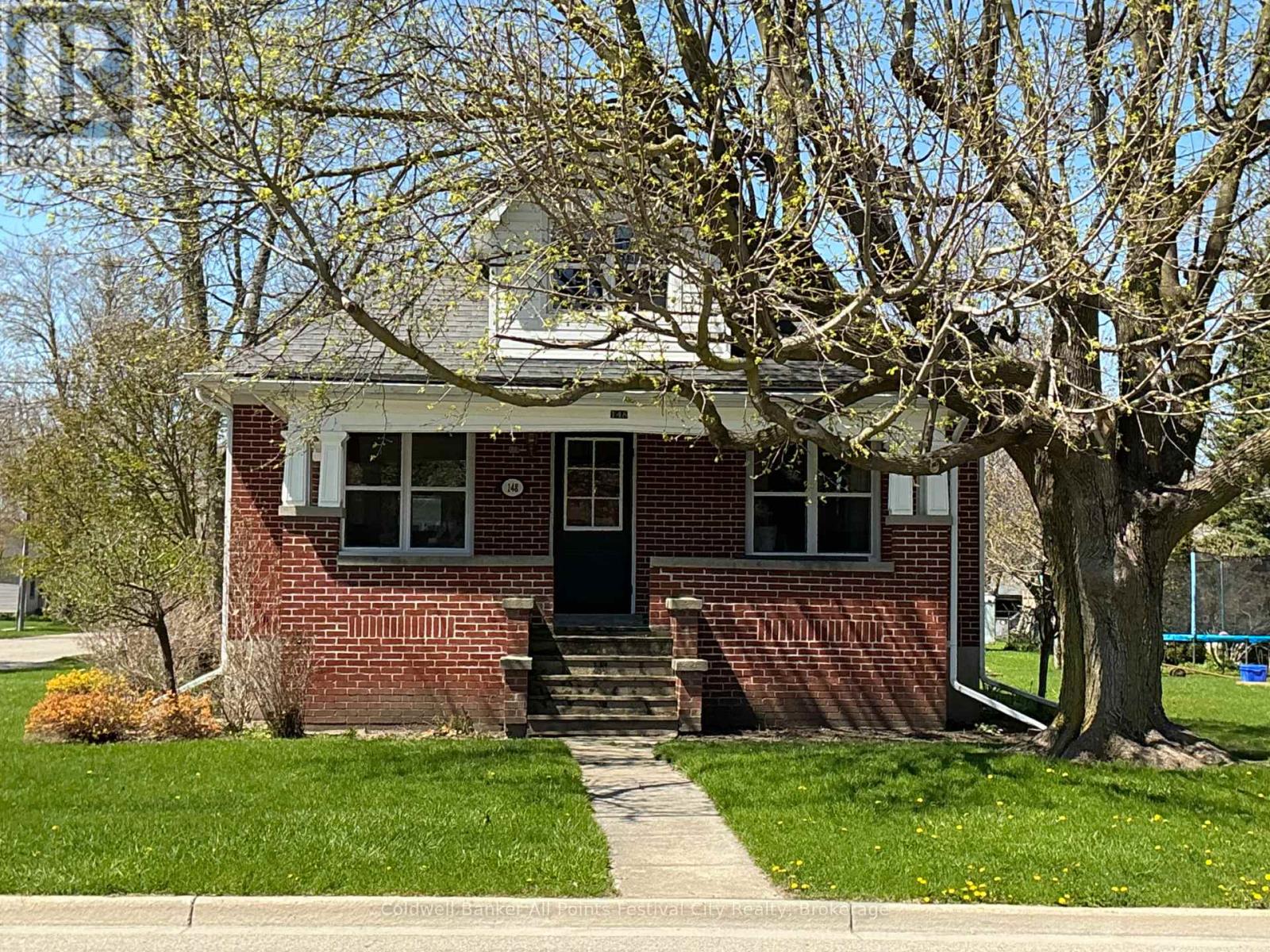 148 WELLINGTON STREET, West Perth, Ontario