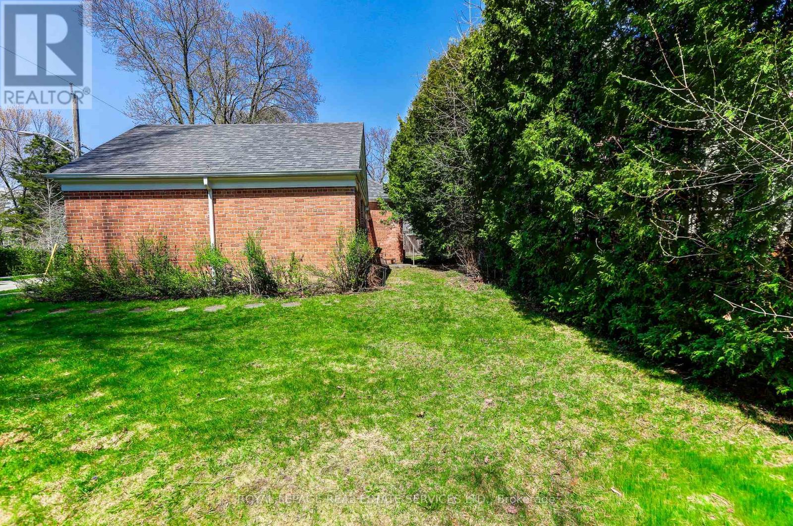 44 Highland Crescent, Toronto, Ontario  M2L 1G6 - Photo 30 - C13051624