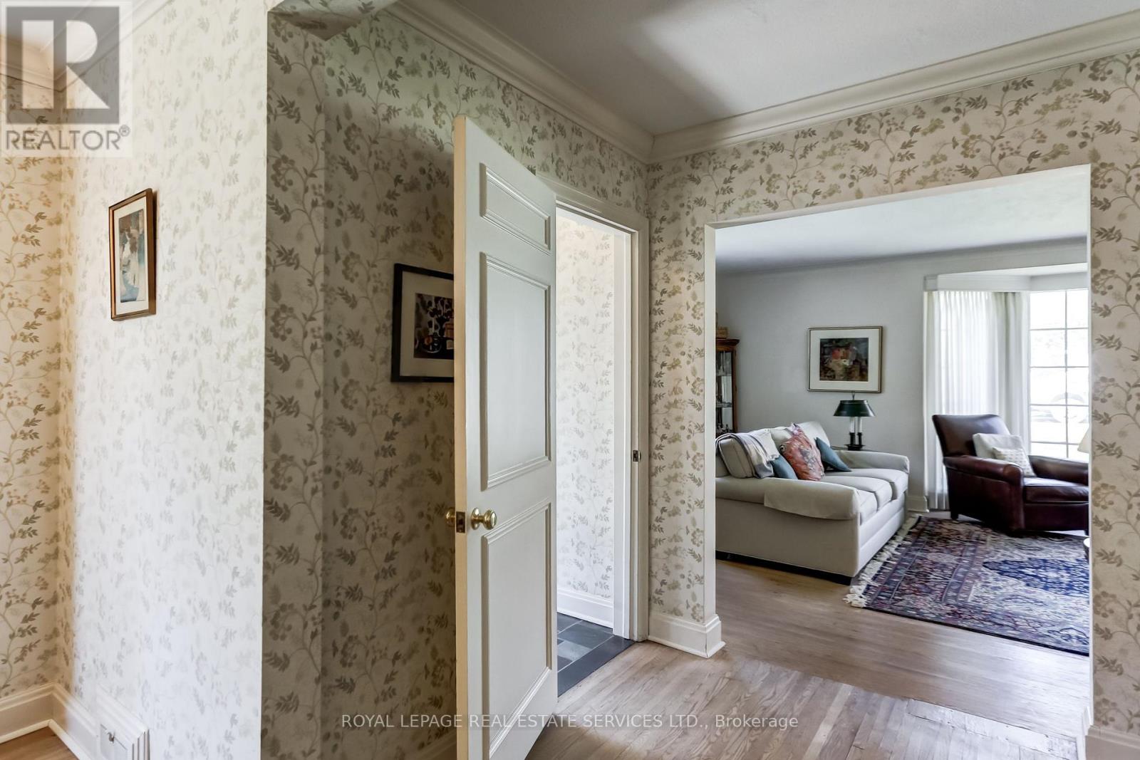 44 Highland Crescent, Toronto, Ontario  M2L 1G6 - Photo 7 - C13051624