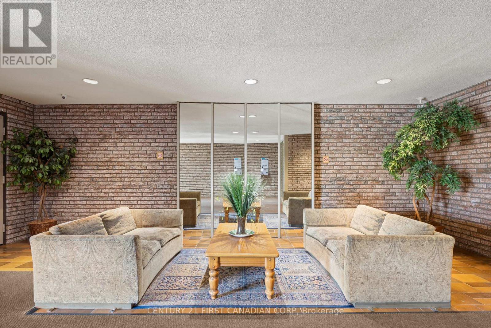 504 - 1104 Jalna Boulevard, London South, Ontario  N6E 2S6 - Photo 4 - X13051396