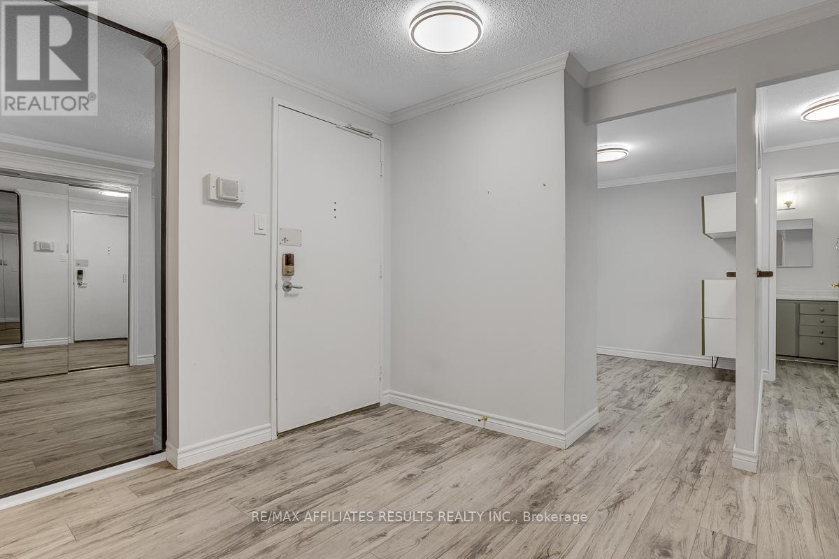 1609 - 415 Greenview Avenue, Ottawa, Ontario  K2B 8G5 - Photo 4 - X13013346