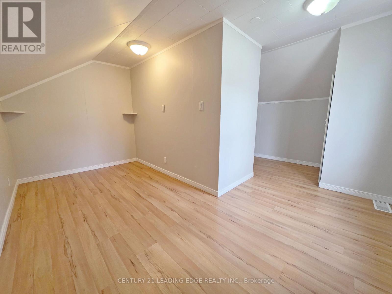 500 The Queensway South, Georgina, Ontario  L4P 2E3 - Photo 24 - N13031126