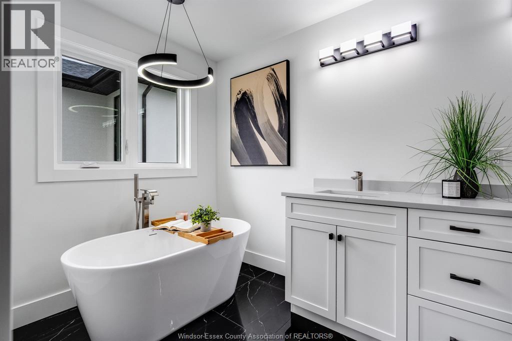 8336 Annie, Mcgregor, Ontario  N0R 1J0 - Photo 31 - 26009368