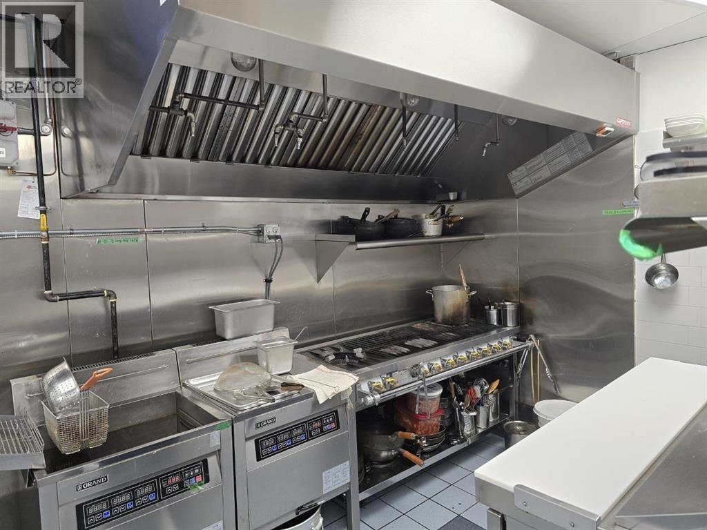 6360 KINGSWAY, burnaby, British Columbia