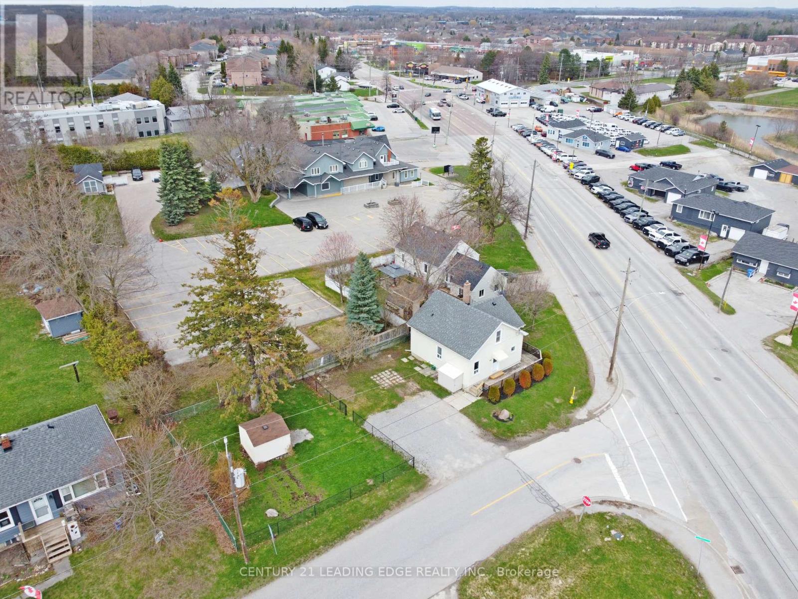 500 The Queensway South, Georgina, Ontario  L4P 2E3 - Photo 31 - N13031126