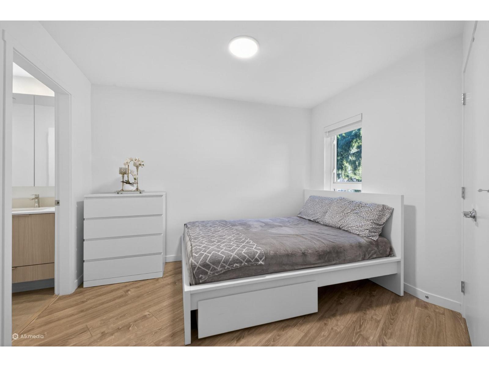 318 13968 Laurel Drive, Surrey, British Columbia  V3T 0S9 - Photo 11 - R3115410