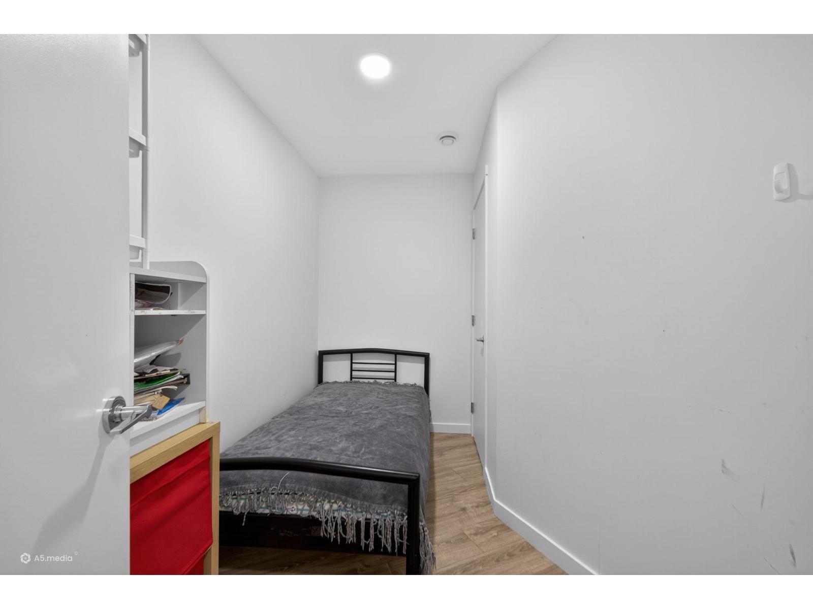 318 13968 Laurel Drive, Surrey, British Columbia  V3T 0S9 - Photo 13 - R3115410