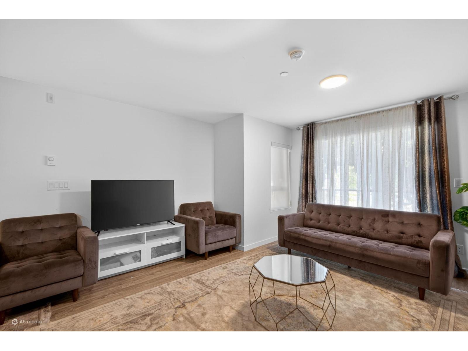 318 13968 Laurel Drive, Surrey, British Columbia  V3T 0S9 - Photo 8 - R3115410