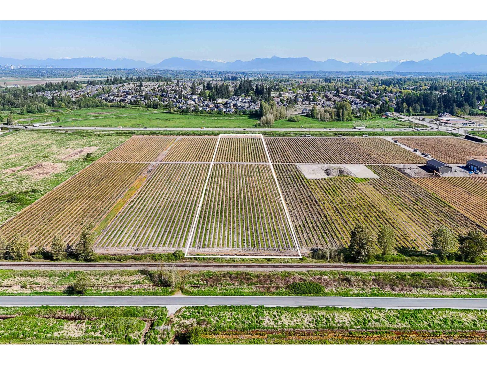 16623 Colebrook Road, Surrey, British Columbia  V3S 0L2 - Photo 3 - R3114605