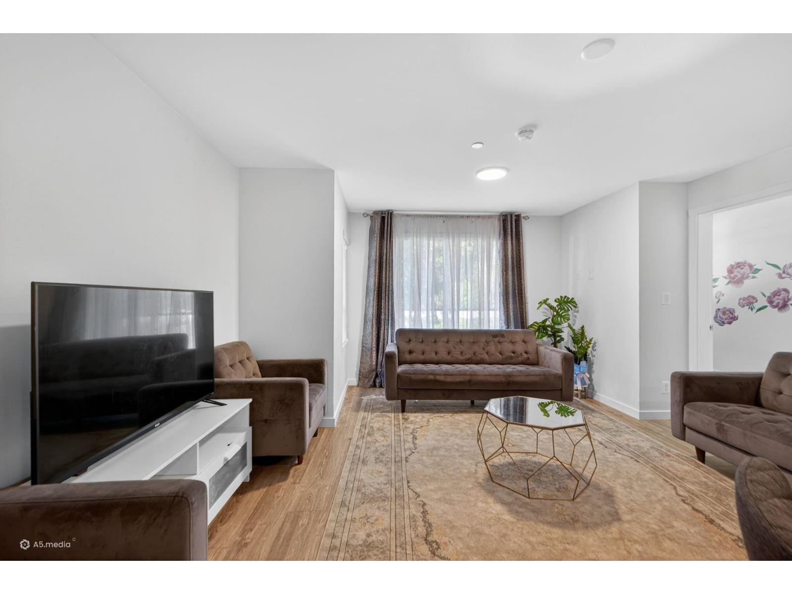 318 13968 Laurel Drive, Surrey, British Columbia  V3T 0S9 - Photo 7 - R3115410