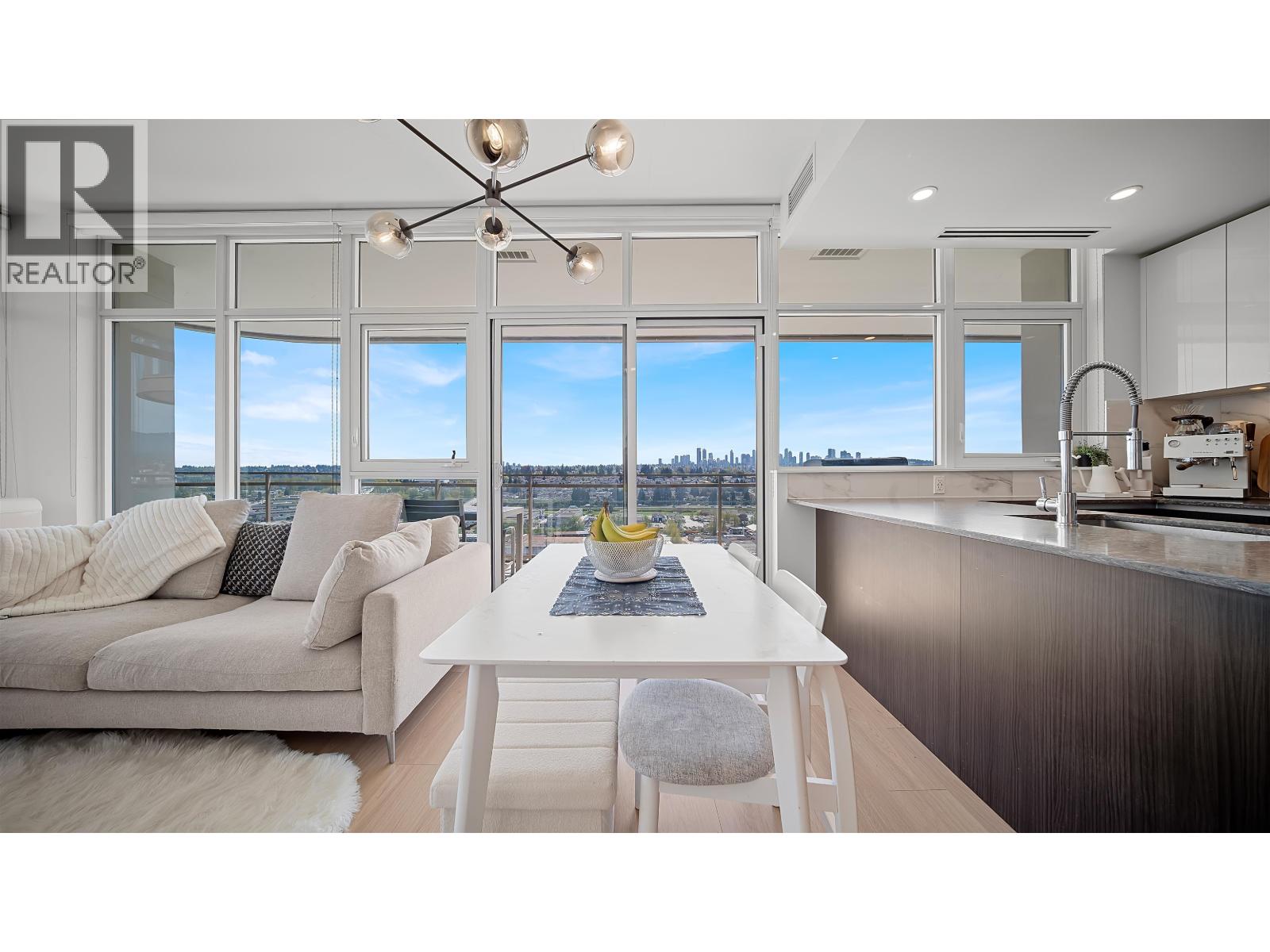 1805 5333 Goring Street, Burnaby, British Columbia  V5B 0B6 - Photo 3 - R3116567