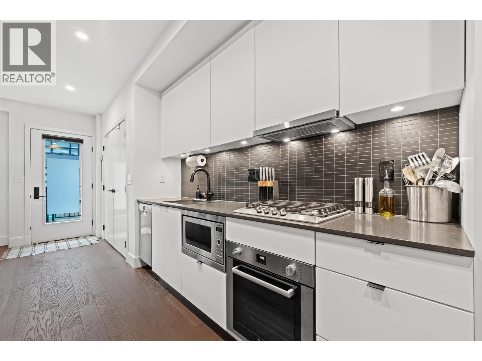 2726 Spring Street, Port Moody, British Columbia  V3H 0K7 - Photo 12 - R3116568