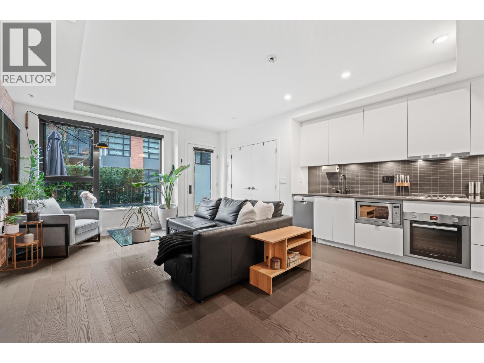 2726 Spring Street, Port Moody, British Columbia  V3H 0K7 - Photo 5 - R3116568