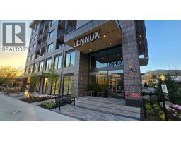 402 110 E 17TH STREET, North Vancouver, British Columbia