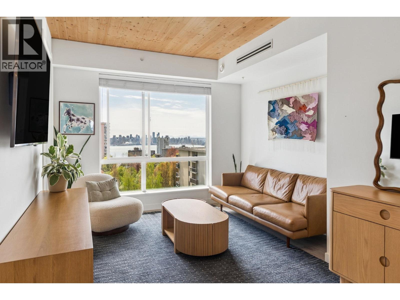 603 108 E 8th Street, North Vancouver, British Columbia  V7L 0H1 - Photo 2 - R3116598