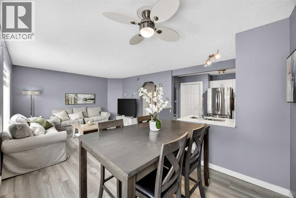 237 Willowbrook Close Nw, Airdrie, Alberta  T4B 2J6 - Photo 17 - A2298647