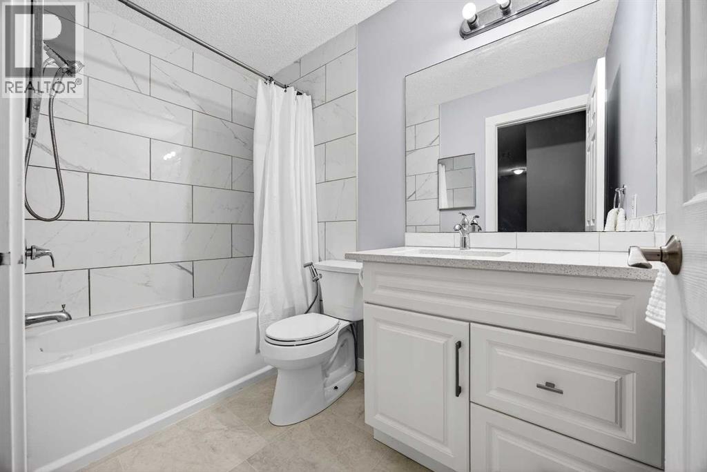 237 Willowbrook Close Nw, Airdrie, Alberta  T4B 2J6 - Photo 25 - A2298647