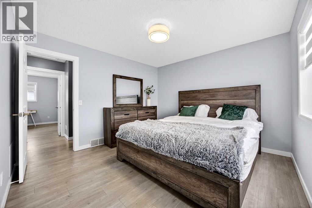 237 Willowbrook Close Nw, Airdrie, Alberta  T4B 2J6 - Photo 24 - A2298647