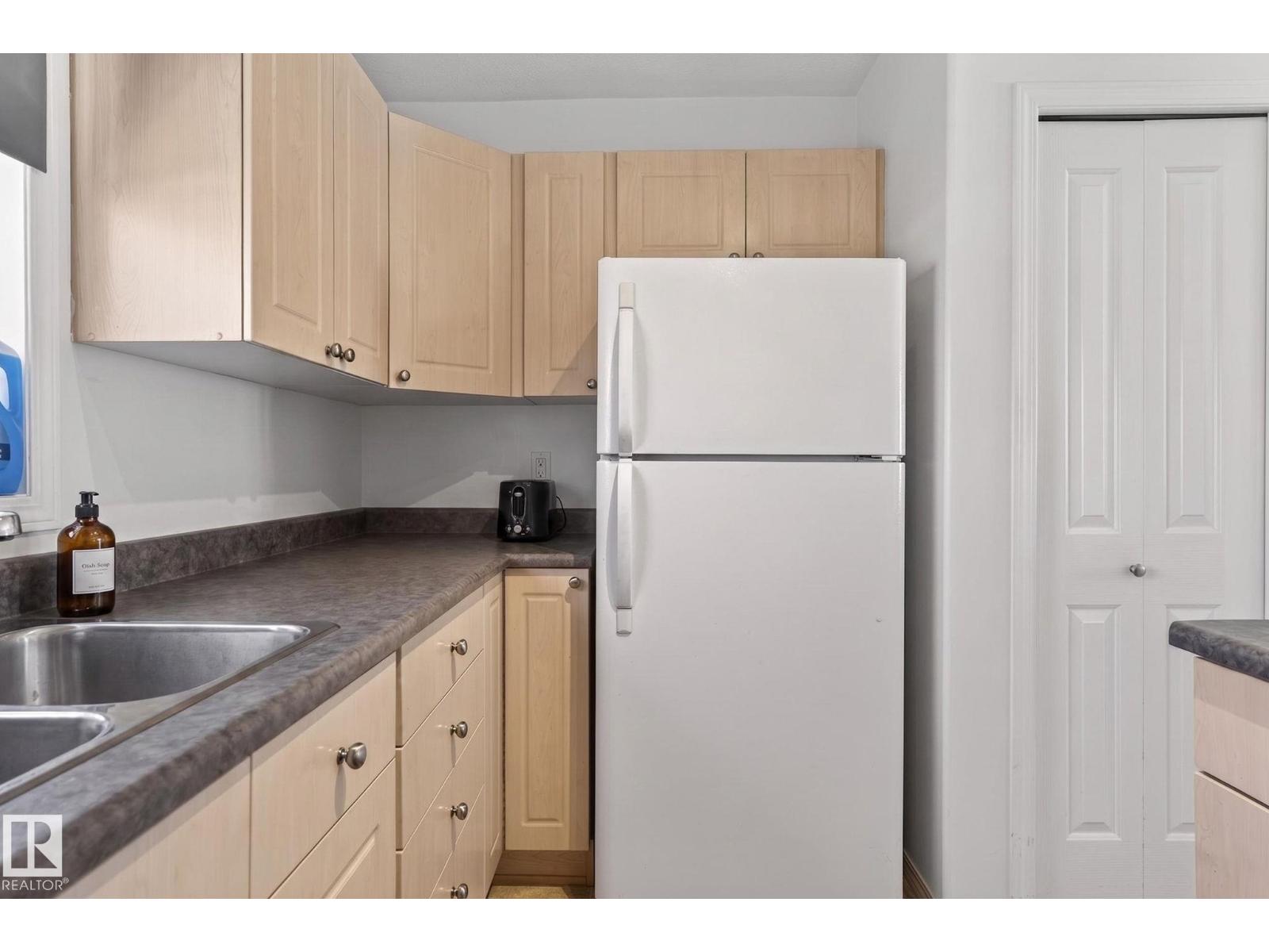 1904 36 Av Nw, Edmonton, Alberta  T6T 1S9 - Photo 13 - E4484444