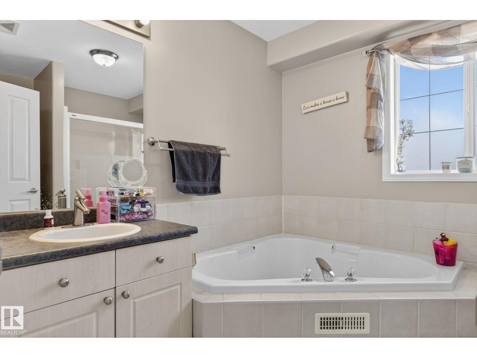 1904 36 Av Nw, Edmonton, Alberta  T6T 1S9 - Photo 16 - E4484444