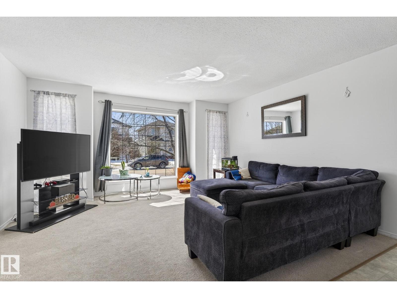 1904 36 Av Nw, Edmonton, Alberta  T6T 1S9 - Photo 3 - E4484444