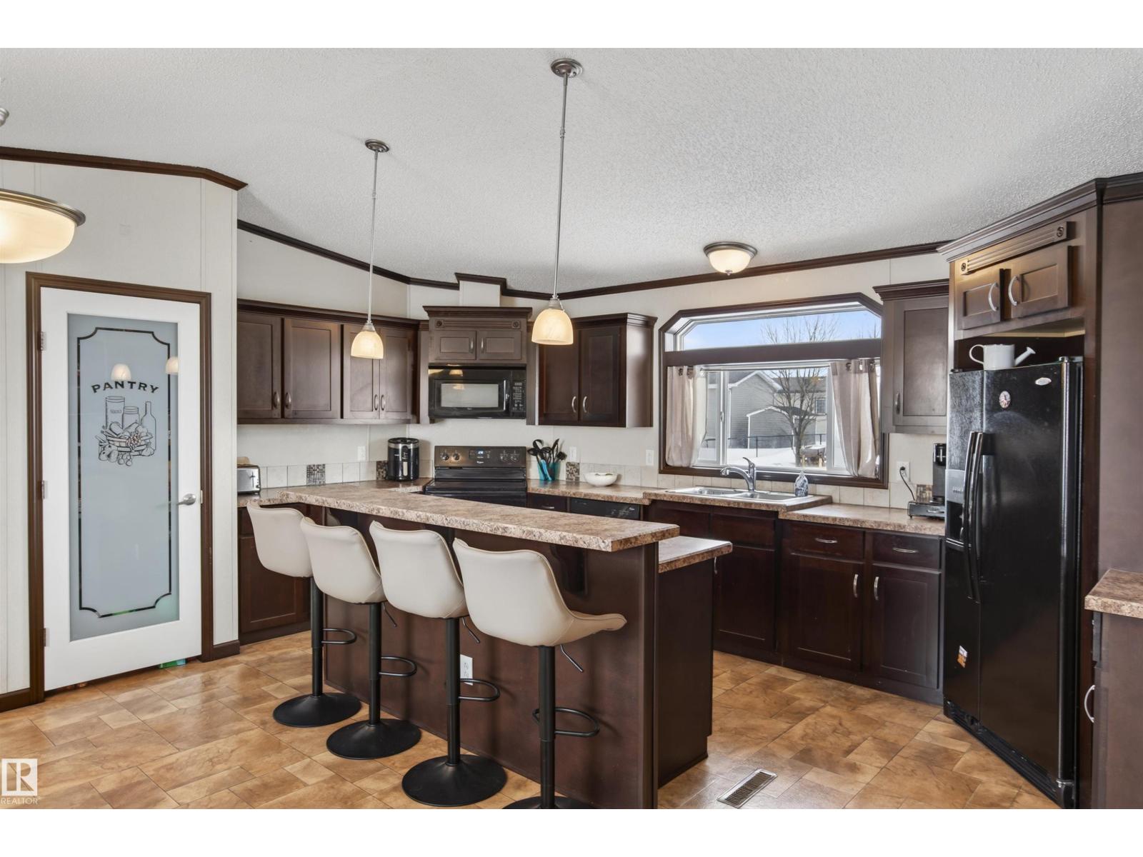 5914 Kinosoo Cr, Cold Lake, Alberta  T9M 0C6 - Photo 2 - E4484446