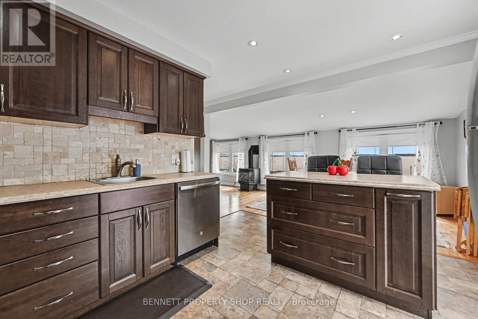 143 Rathwell Shore Road, Beckwith, Ontario  K7C 4L4 - Photo 4 - X12968110